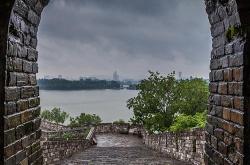 下雨天的南京旅游