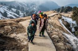 少年离家出走，从重庆飞往西藏的旅程